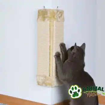 Ugaona grebalica za mačke prekrivena plišem Trixie